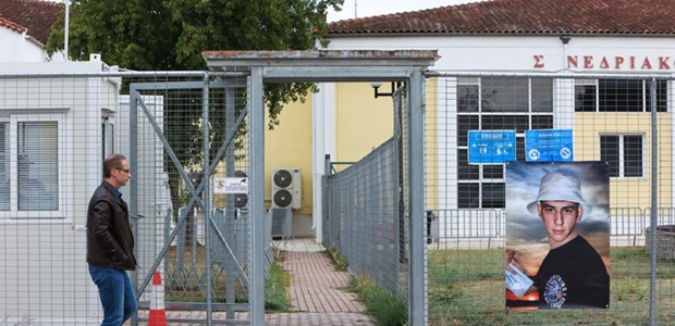 «Τα παιδιά δεν τα σεβάστηκαν ούτε ζωντανά ούτε νεκρά»